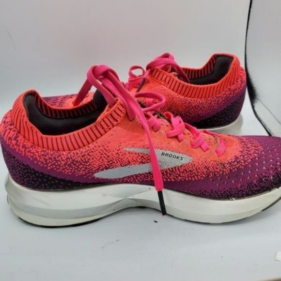 Brooks Levitate 2 Women's Pink Purple Running Shoes Size 8.5 - Picture 3 of 12